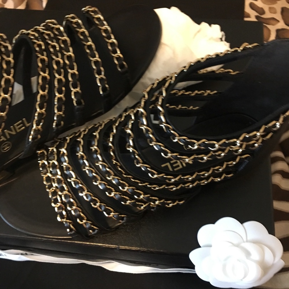 CHANEL luxury women’s gold embroidered shoes 37.5 - Picture 6 of 9